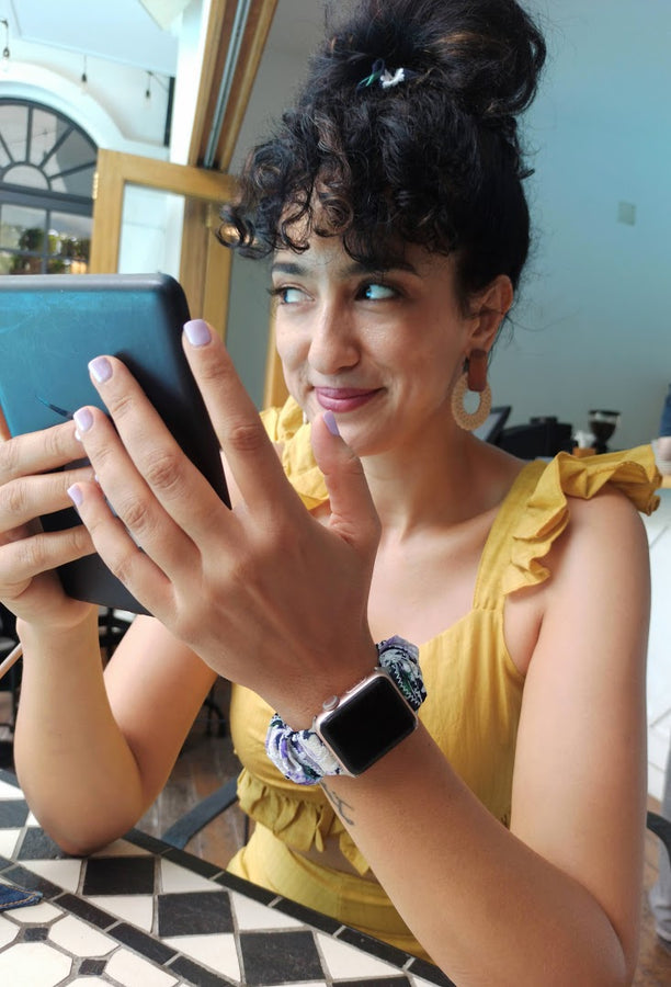 How to make a scrunchie 2025 into an apple watch band